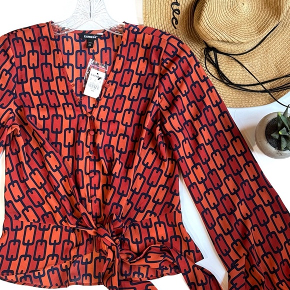 Express NWT retro style tie waist crop top ❤️ - Picture 3 of 5